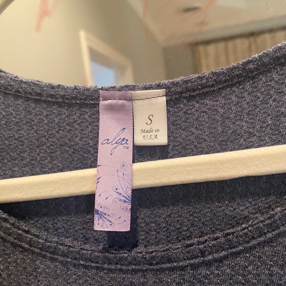 Blue top - Picture 2 of 2